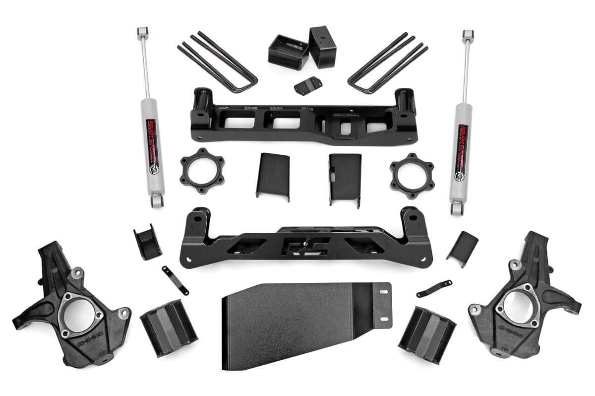 Rough Country 5 Inch Lift Kit Fits Chevy Silverado & fits GMC Sierra 1500 4WD (2007-2013) 26230