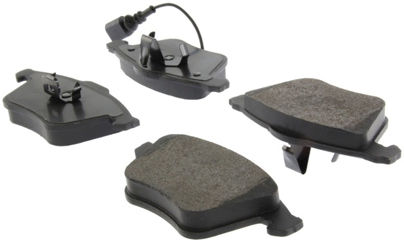 StopTech Street Touring 08-09 VW Golf R/Golf R32 / Front Brake Pads 308.09153