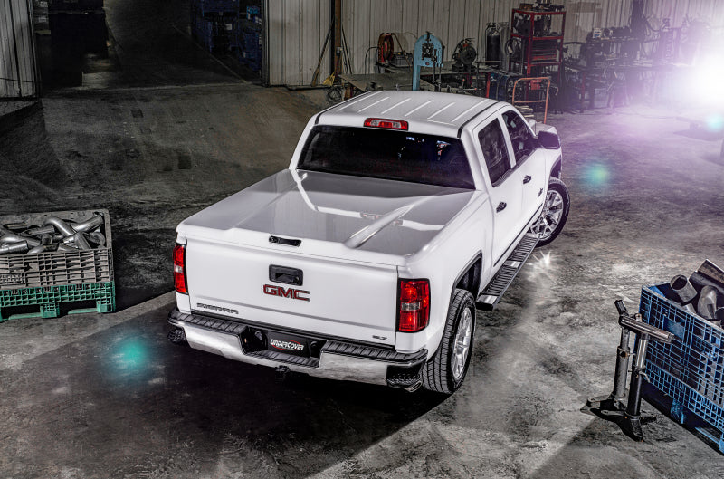 UnderCover 19-20 GMC Sierra 1500 (w/ MultiPro TG) 5.8ft Elite LX Bed Cover Dark Sky Metallic UC1238L-GJI