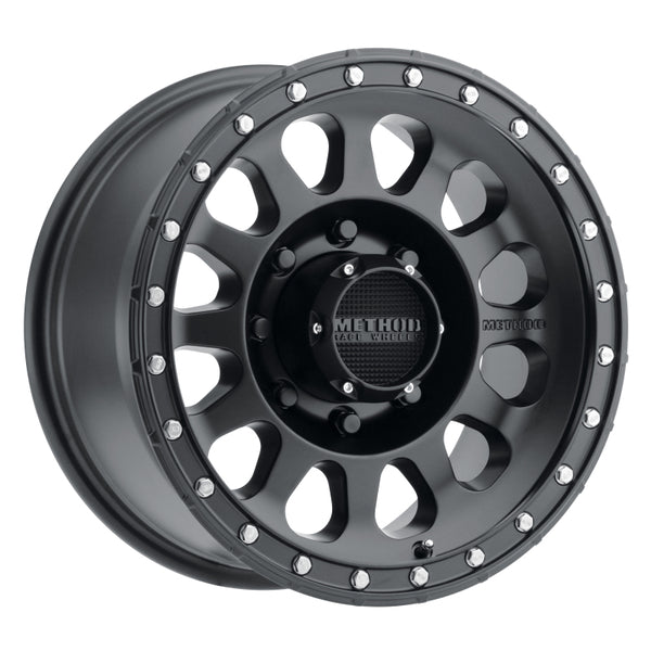 Method MR315 17x8.5 0mm Offset 8x6.5 130.81mm CB Matte Black Wheel MR31578580500