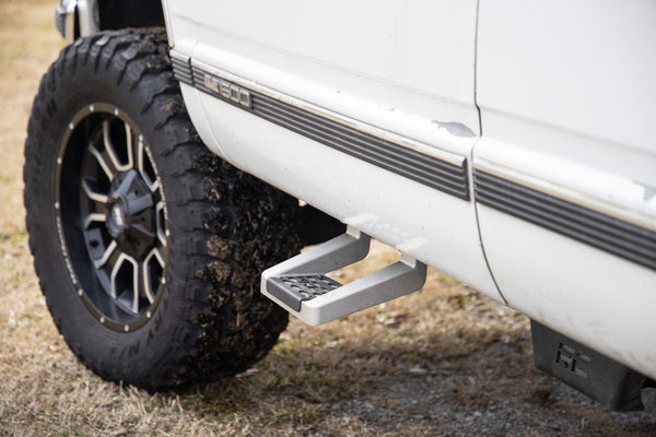 Rough Country Single Hoop Step Universal Alum Pair Multiple Makes & Models ( Fits Chevy/Ford/GMC/RAM) 117510