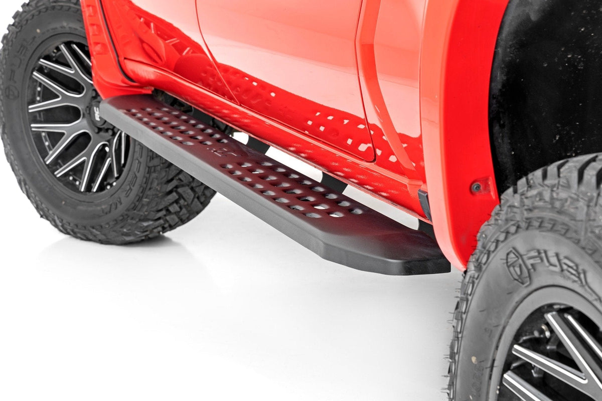 Rough Country Rpt2 Running Boards Crew Cab Black Fits Chevy/GMC 1500/2500HD/3500HD (19-23) 44002