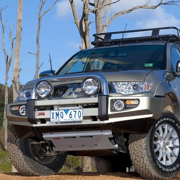 ARB Challenger 10ON Sahara Deluxe Bar, Fits 2010 Fits Mitsubishi Challenger / Montero Sport 3935300