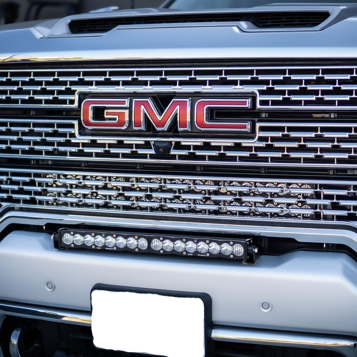 Baja Designs GMC 2020-22 Sierra 2500HD/3500HD Dual 30in Grille Light Bar Kit 447854