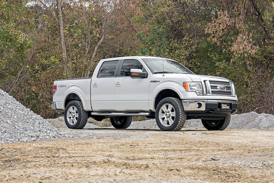 Rough Country 2 Inch Lift Kit N3 Struts/N3 Fits Ford F-150 4WD (2009-2013) 50004