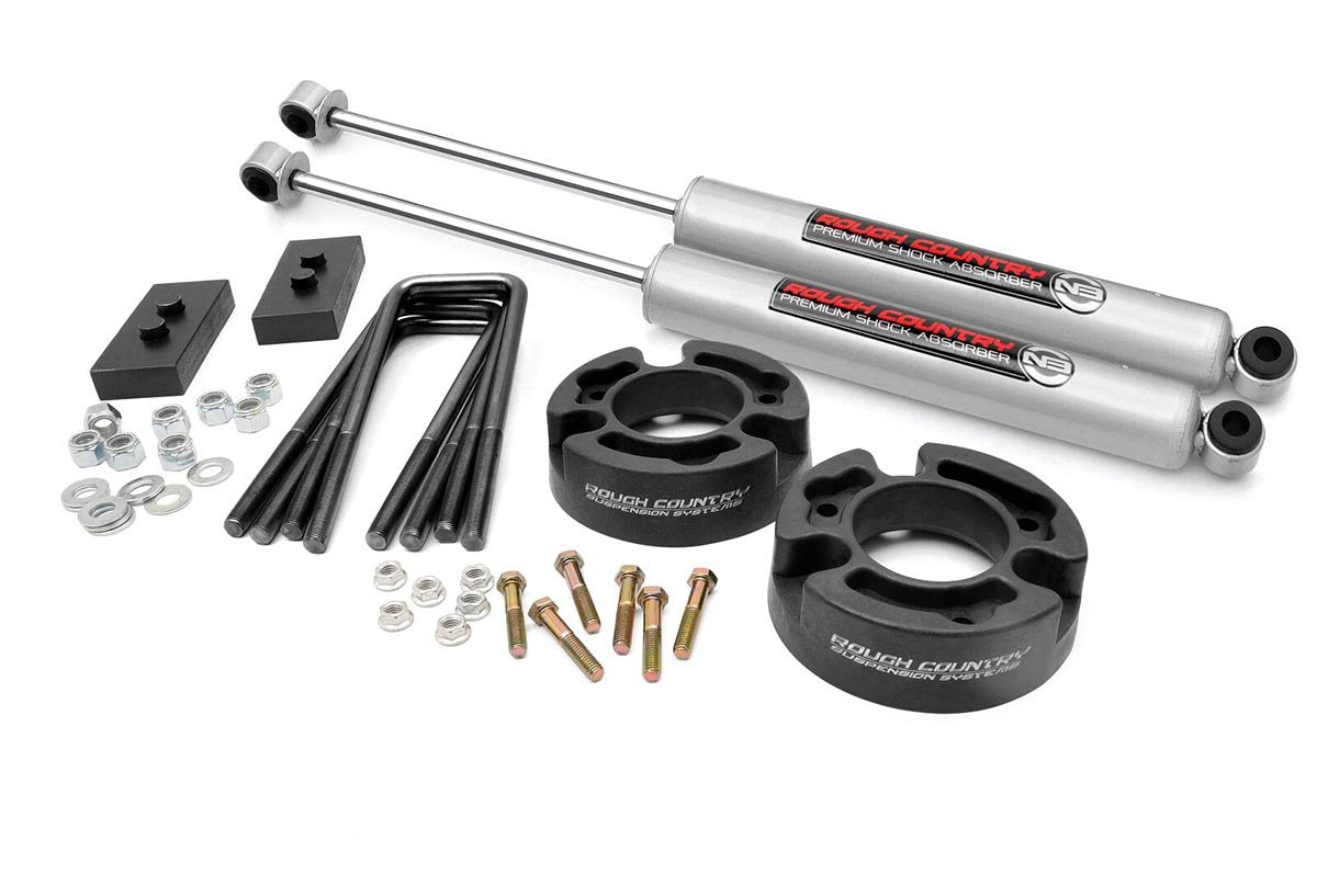 Rough Country 2.5 Inch Lift Kit Molded Fits Ford F-150 2WD/4WD (2004-2008) 57030