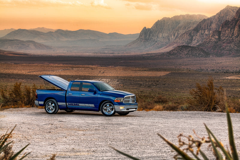 UnderCover 19-20 Chevy Silverado 1500 5.8ft Lux Bed Cover North Sky Blue Metallic UC1176L-GA0