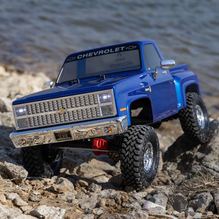 Axial RC Truck SCX10 III Base Camp 82 Chevy K10 RTR Blue, AXI03030T1