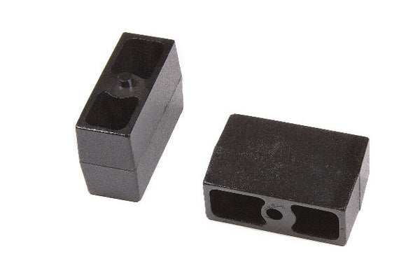 BDS Rear Lift Blocks Flat 5/8 In Pin Cast Iron 4 Inch Lift Universal Fitment 069417