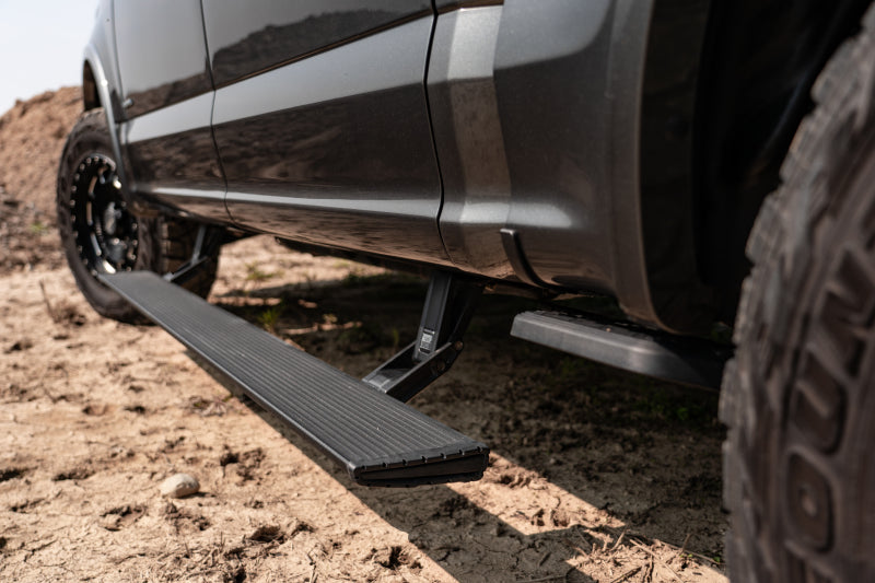 AMP Research 2019 Chevy Silverado 1500 Crew PowerStep Xtreme Black (Incl OEM Style Illumination) 78254-01A