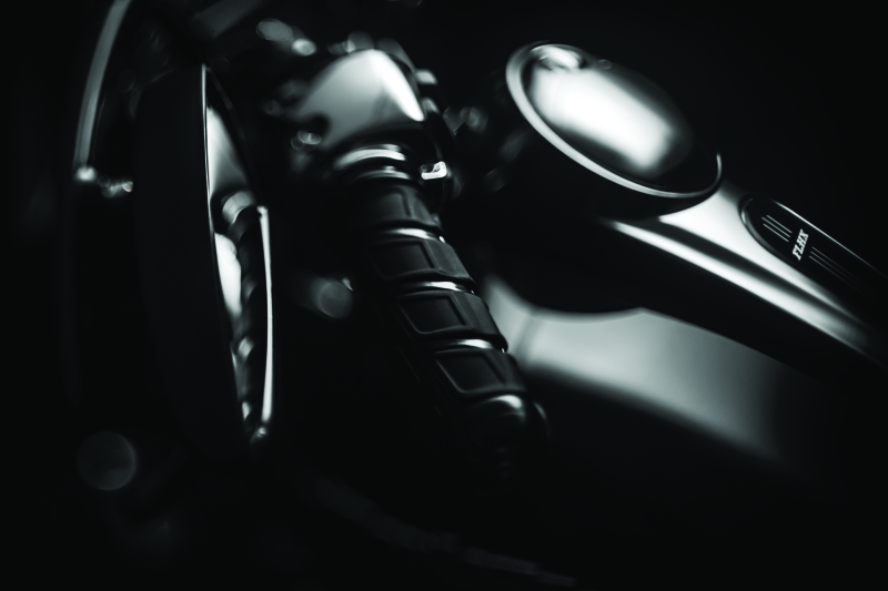 Kuryakyn 6353 Premium Kinetic Handlebar Grips for Electronic Throttle Control: 2008-19 Harley-Davidson Motorcycles, Gloss Black, 1 Pair
