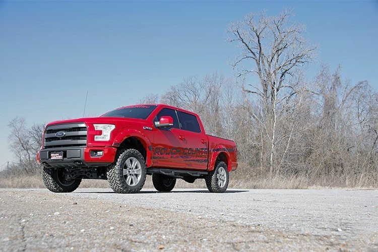 Rough Country 4 Inch Lift Kit Fits Ford F-150 4WD (2015-2020) 55530