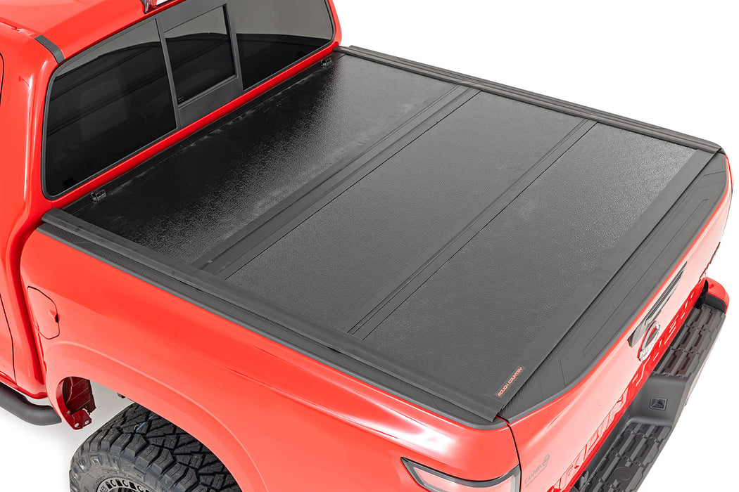 Rough Country Hard Low Profile Bed Cover 5' Bedcargo Mgmt Nissan Frontier (05-21) 47520501