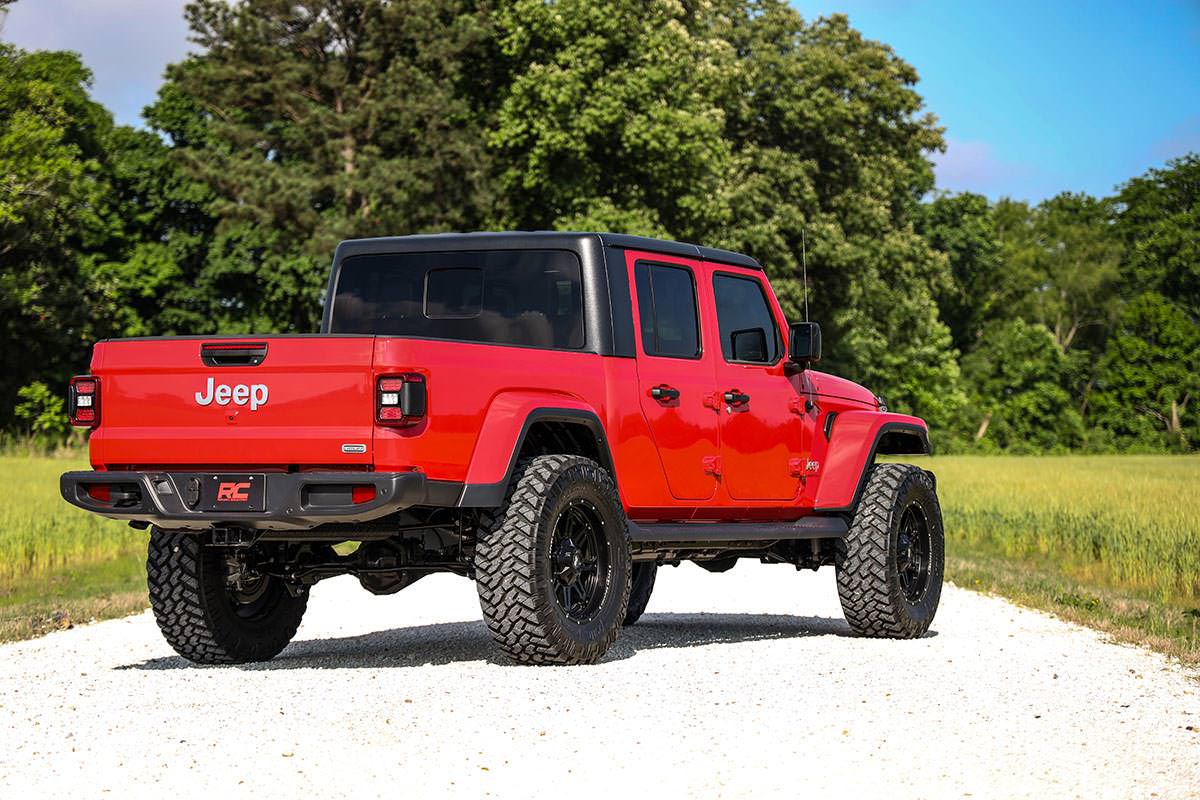 Rough Country 3.5 Inch Lift Kit Spacers M1 Fits Jeep Gladiator Jt 4WD (20-23) 63740