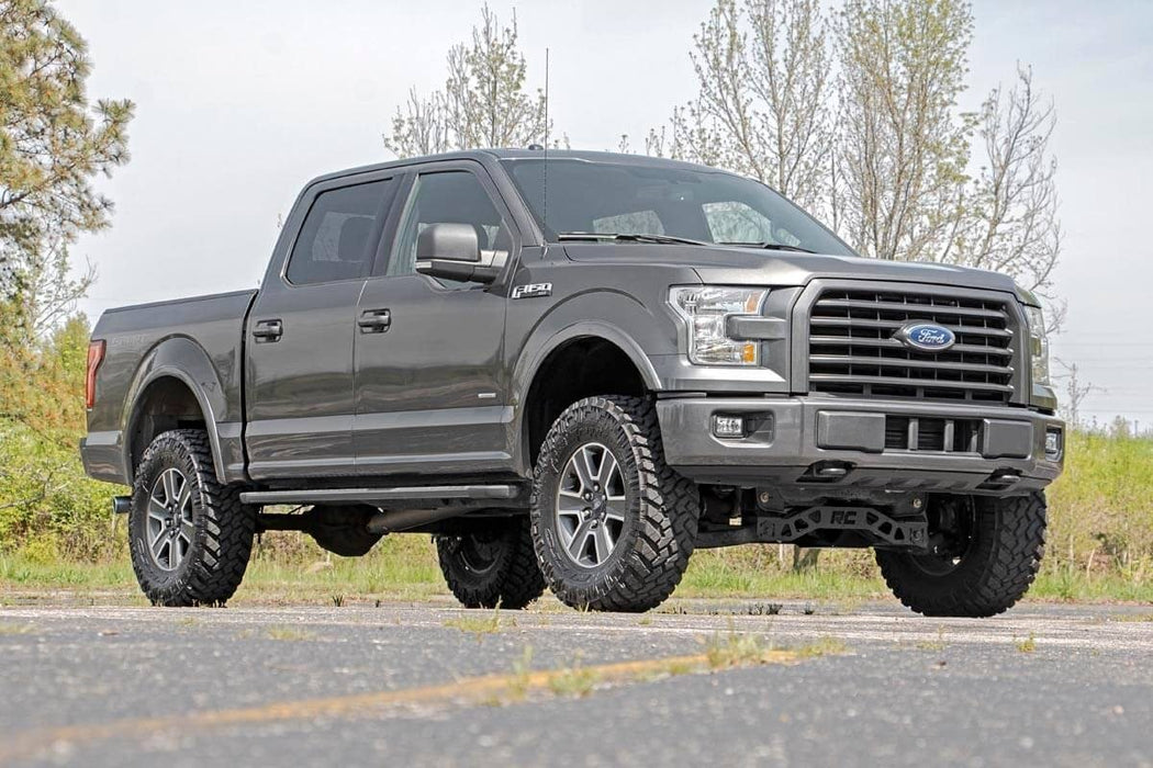 Rough Country 4 Inch Lift Kit Ford F-150 4Wd (2015-2020) 55530