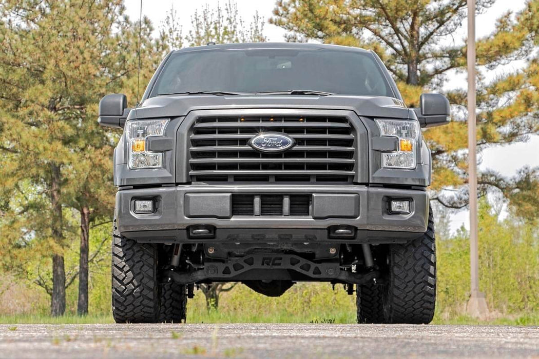 Rough Country 4 Inch Lift Kit Ford F-150 4Wd (2015-2020) 55530