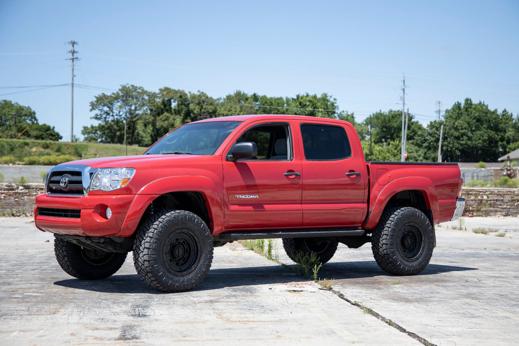 Rough Country 3.5 Inch Lift Kit UCA N3 Struts Toyota Tacoma 4WD (2005-2023)