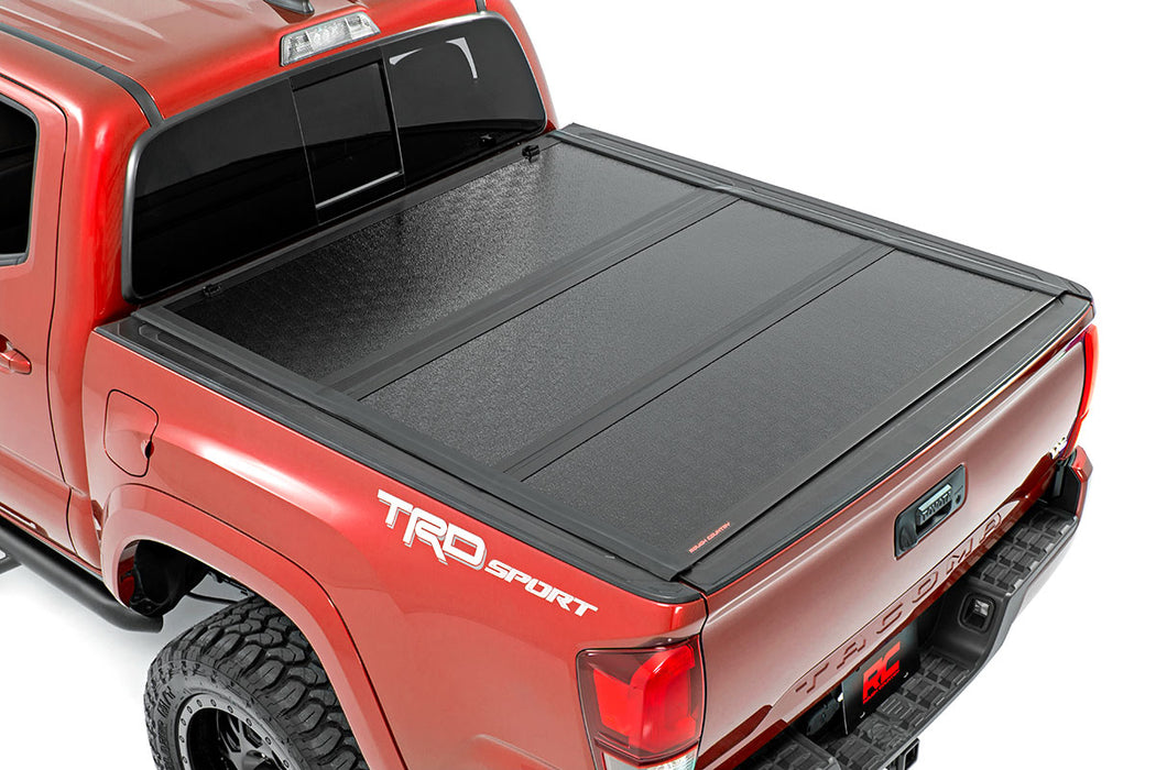Rough Country  47420600 47420600 Toyota Low Profile Hard Tri-Fold Tonneau Cover (16-20 Tacoma, 6' Bed)