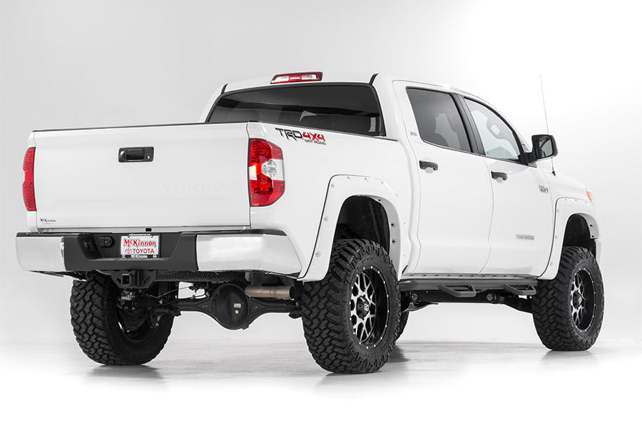 Rough Country 6 Inch Lift Kit M1 Struts/M1 Toyota Tundra 4WD (2016-2021)