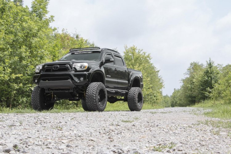 Rough Country 6 Inch Lift Kit Vertex Toyota Tacoma 2WD/4WD (2005-2015)