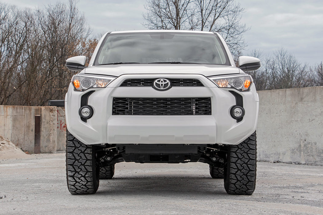 Rough Country 3 Inch Lift Kit RR Coils M1 Struts/M1 Toyota 4Runner (10-23)