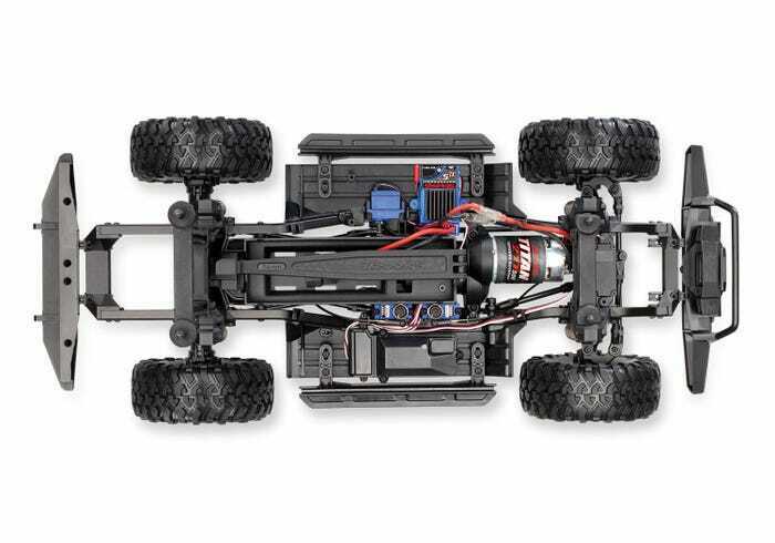 Traxxas 820564BLU 2.4GHz Land Rover Defender Crawler