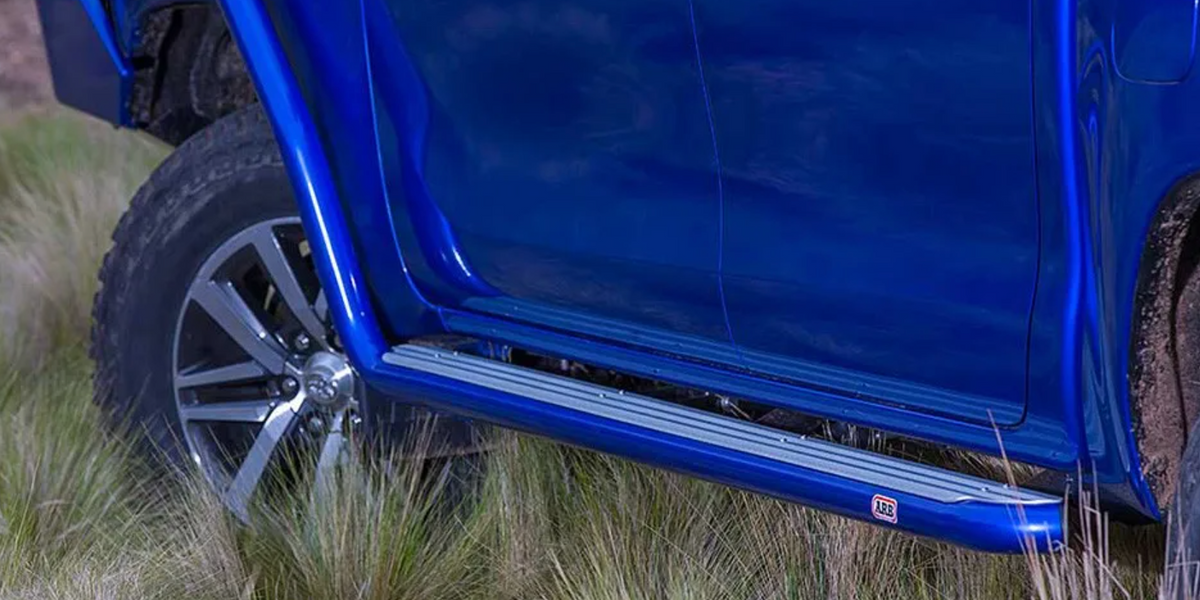 ARB プロテクションサイドステップ ハイラックス ARB サイドレール ARB